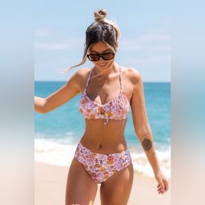 Cupshe Floral apricot bikini set. Size L.